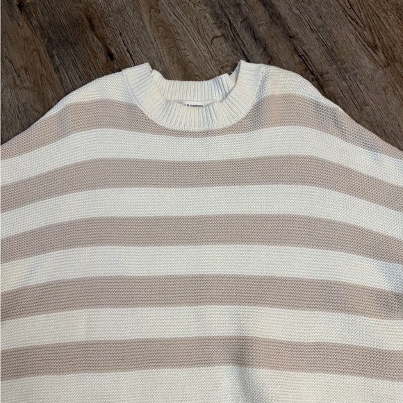 Moon & Madison • Oversized Striped Knit Semi Cropped Sweater - Picture 3 of 10